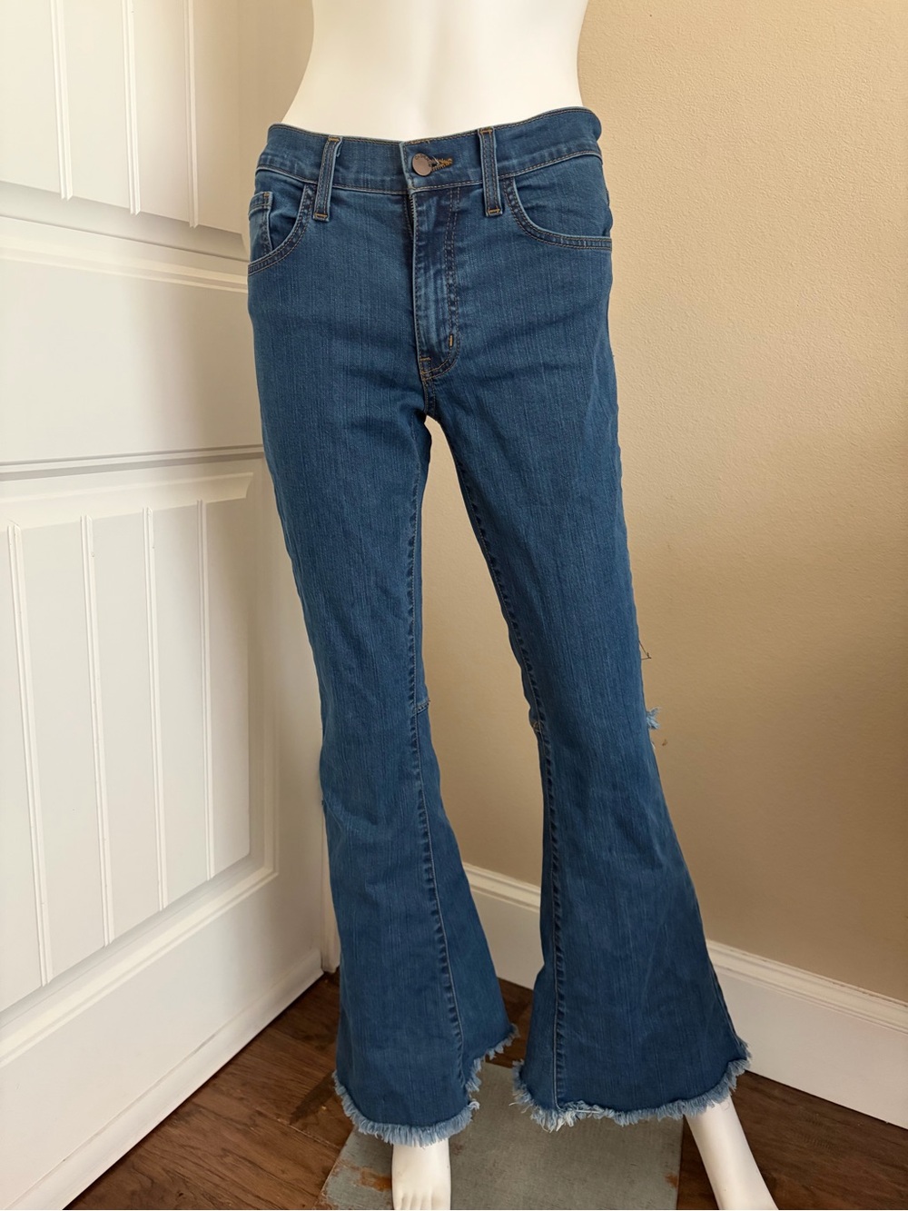 Unique Mid Rise Blue Flared Jeans